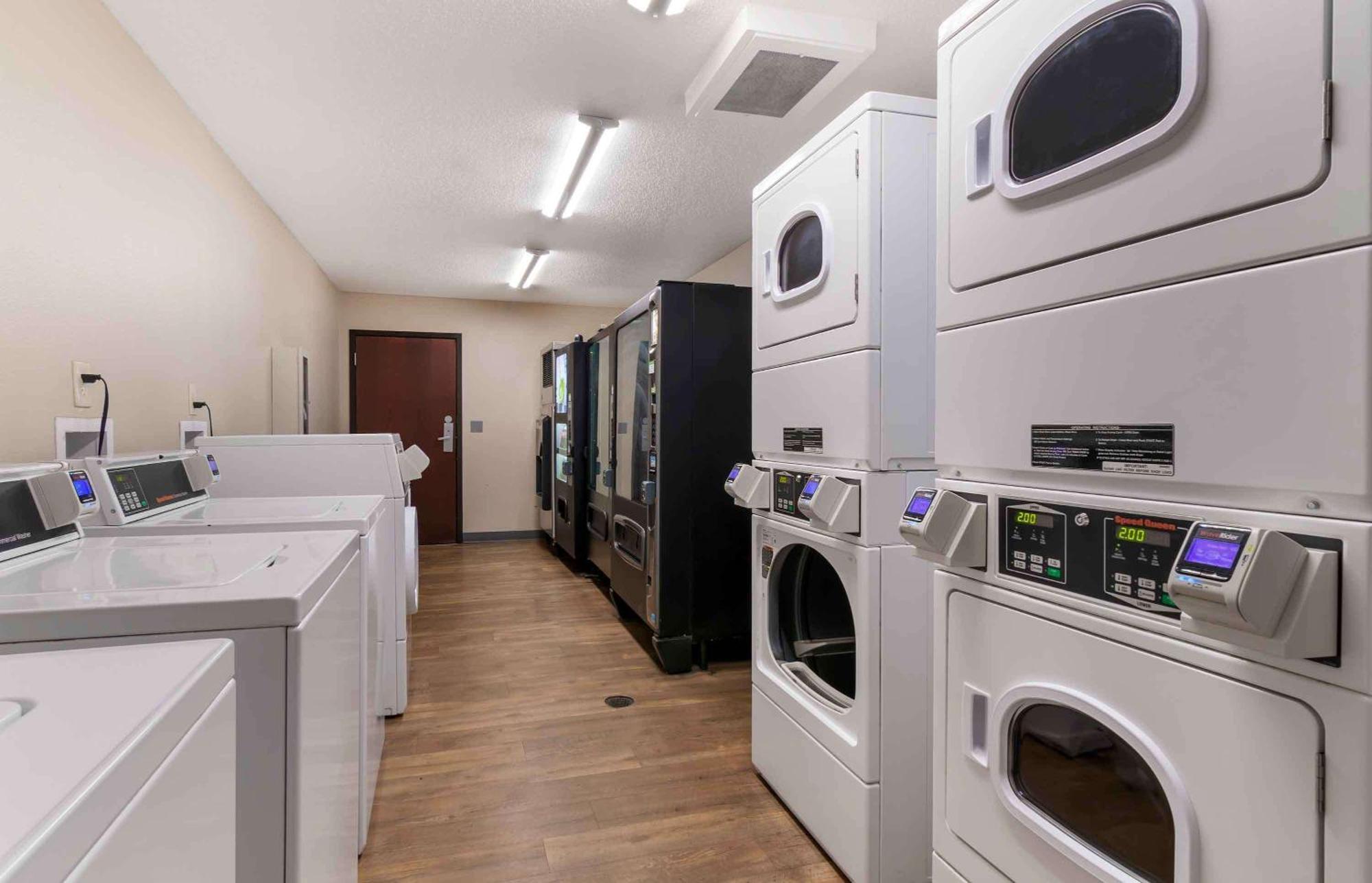 Extended Stay America Suites - Kansas City - Overland Park - Quivira Rd Lenexa Eksteriør billede