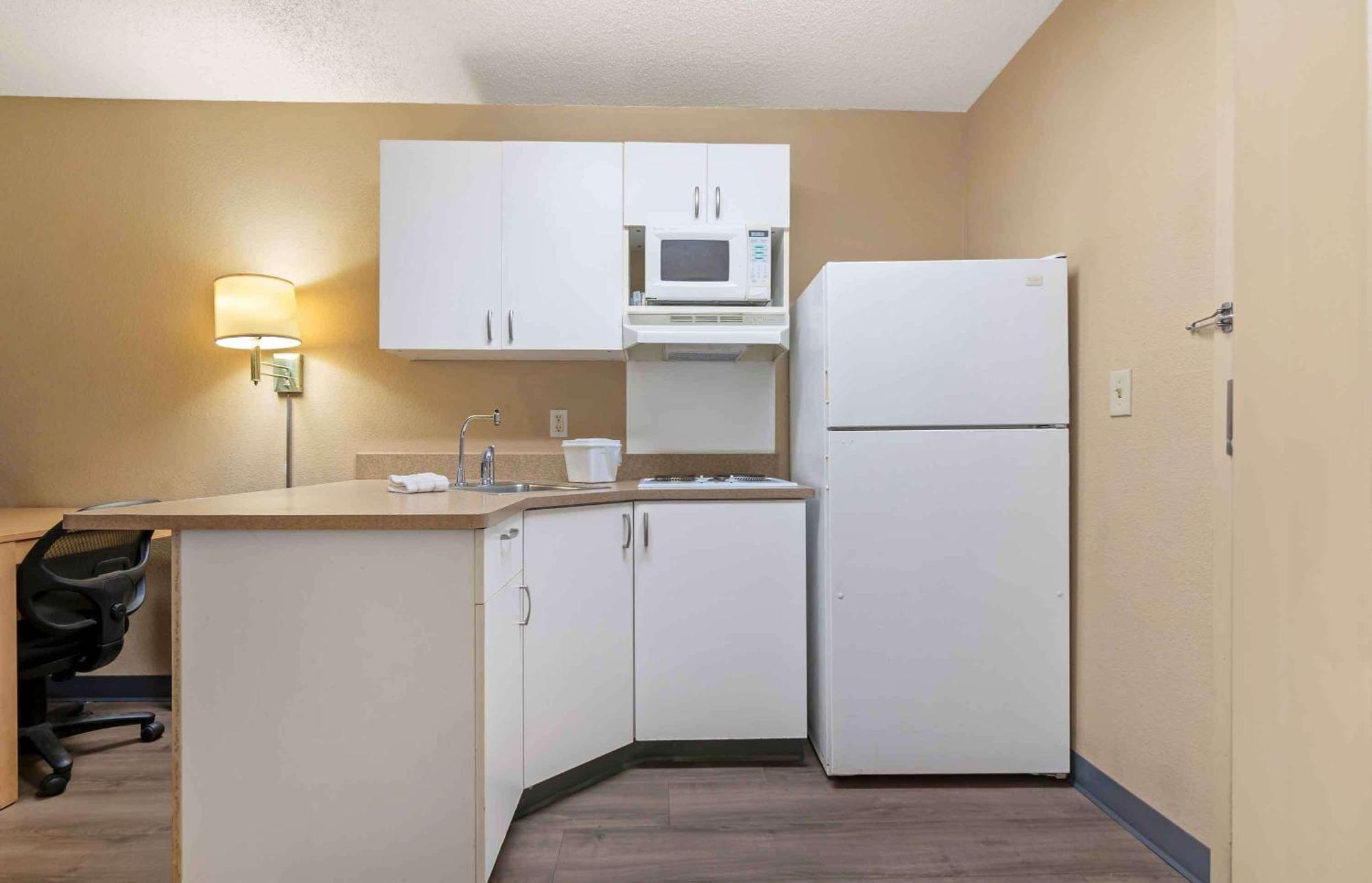 Extended Stay America Suites - Kansas City - Overland Park - Quivira Rd Lenexa Eksteriør billede