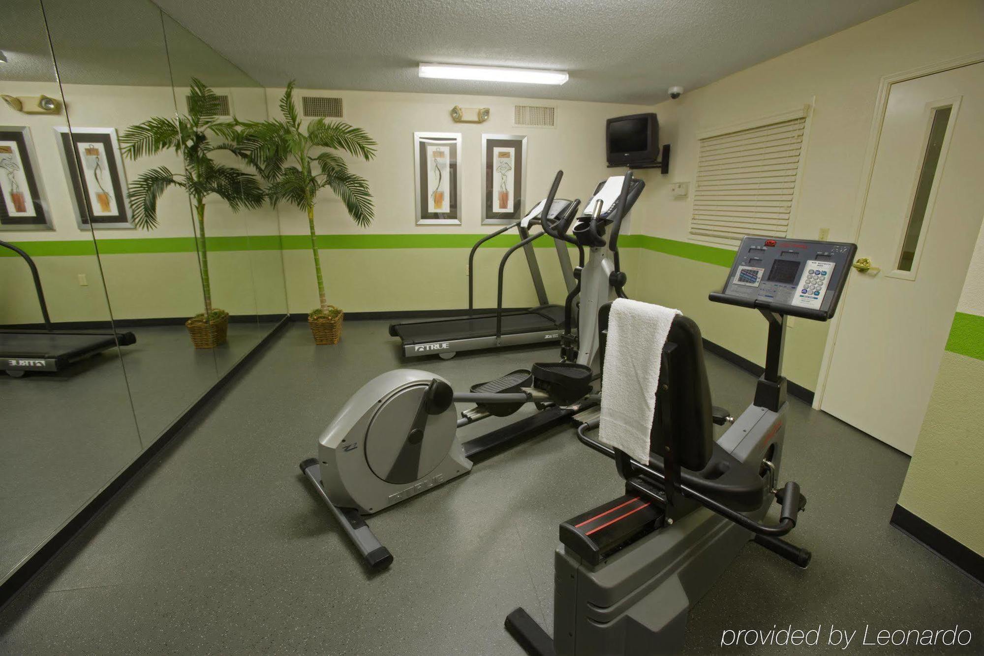Extended Stay America Suites - Kansas City - Overland Park - Quivira Rd Lenexa Eksteriør billede